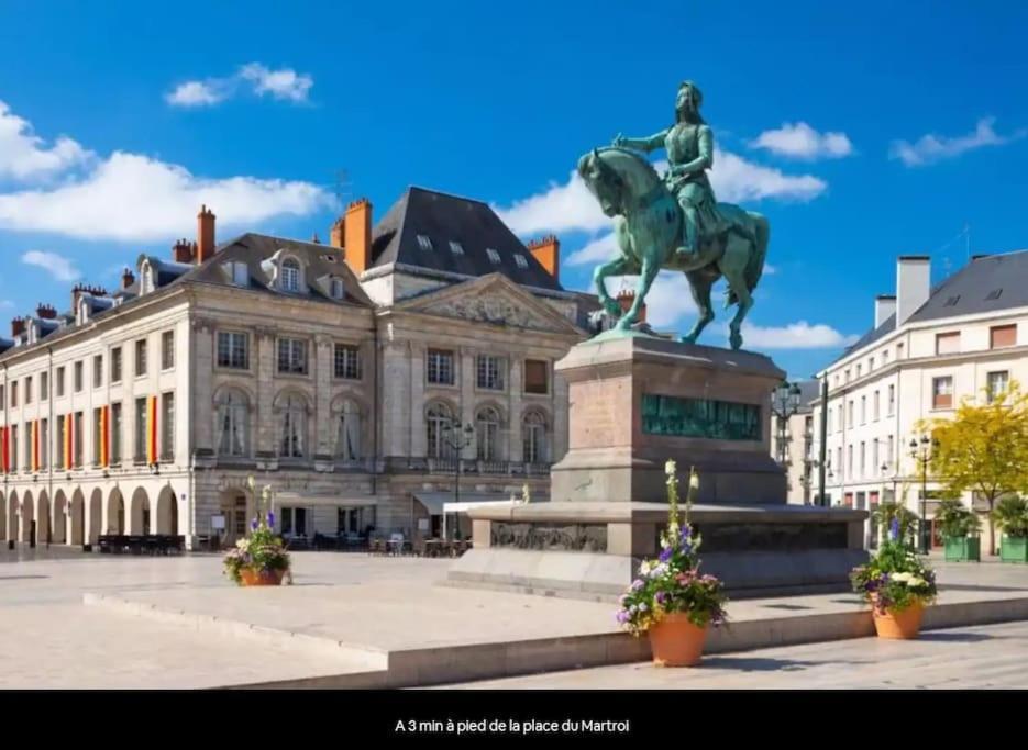 Ferienwohnung Le Bourgogne-Hypercentre Orléans Exterior foto